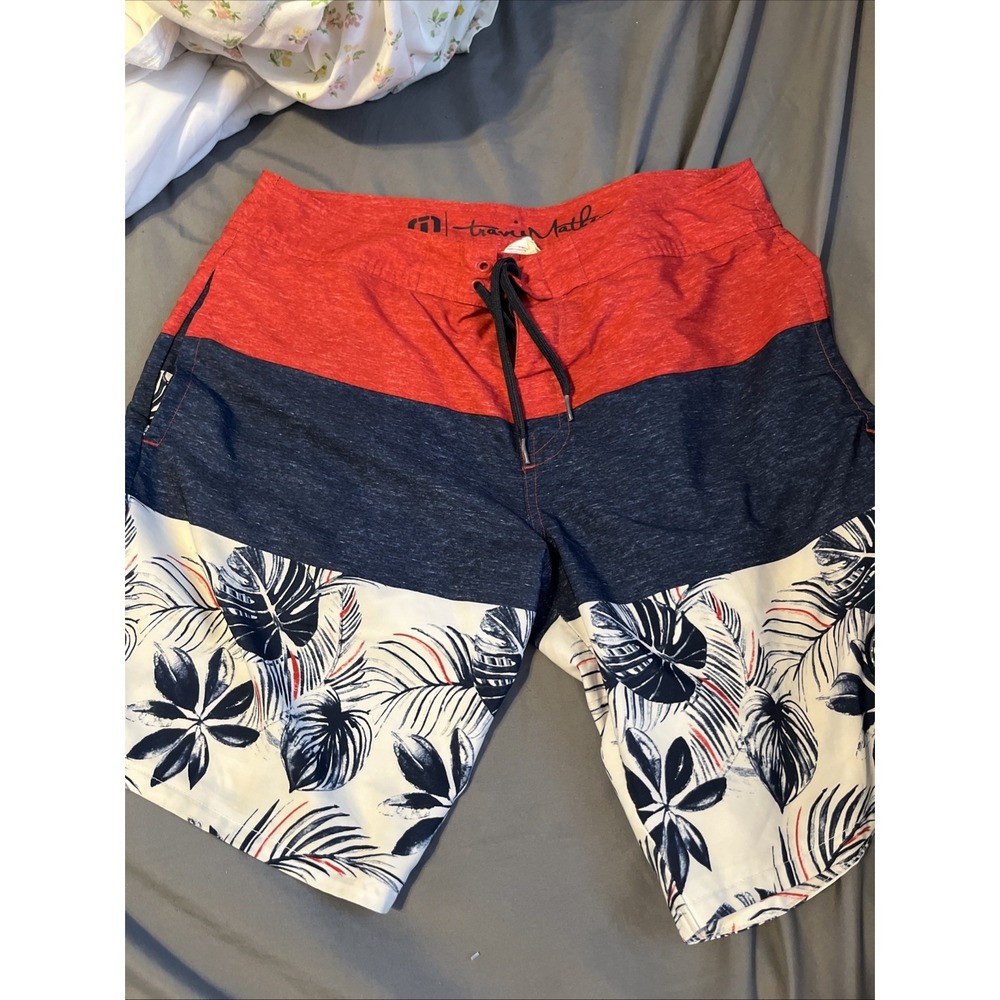 Travis Mathew Board Shorts Mens 34 Red White Blue Hawaiian Floral Swim Trunks